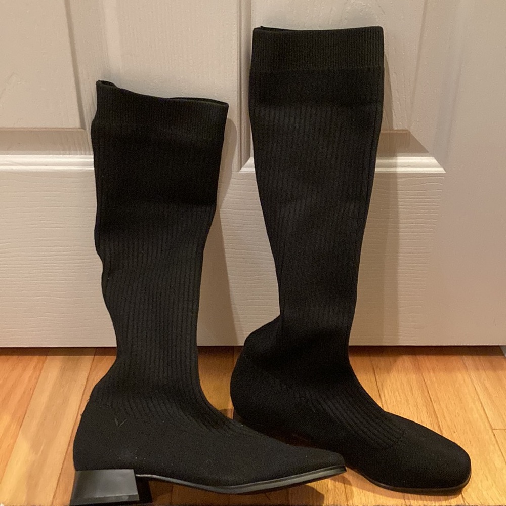 NIB Vivaia shoes